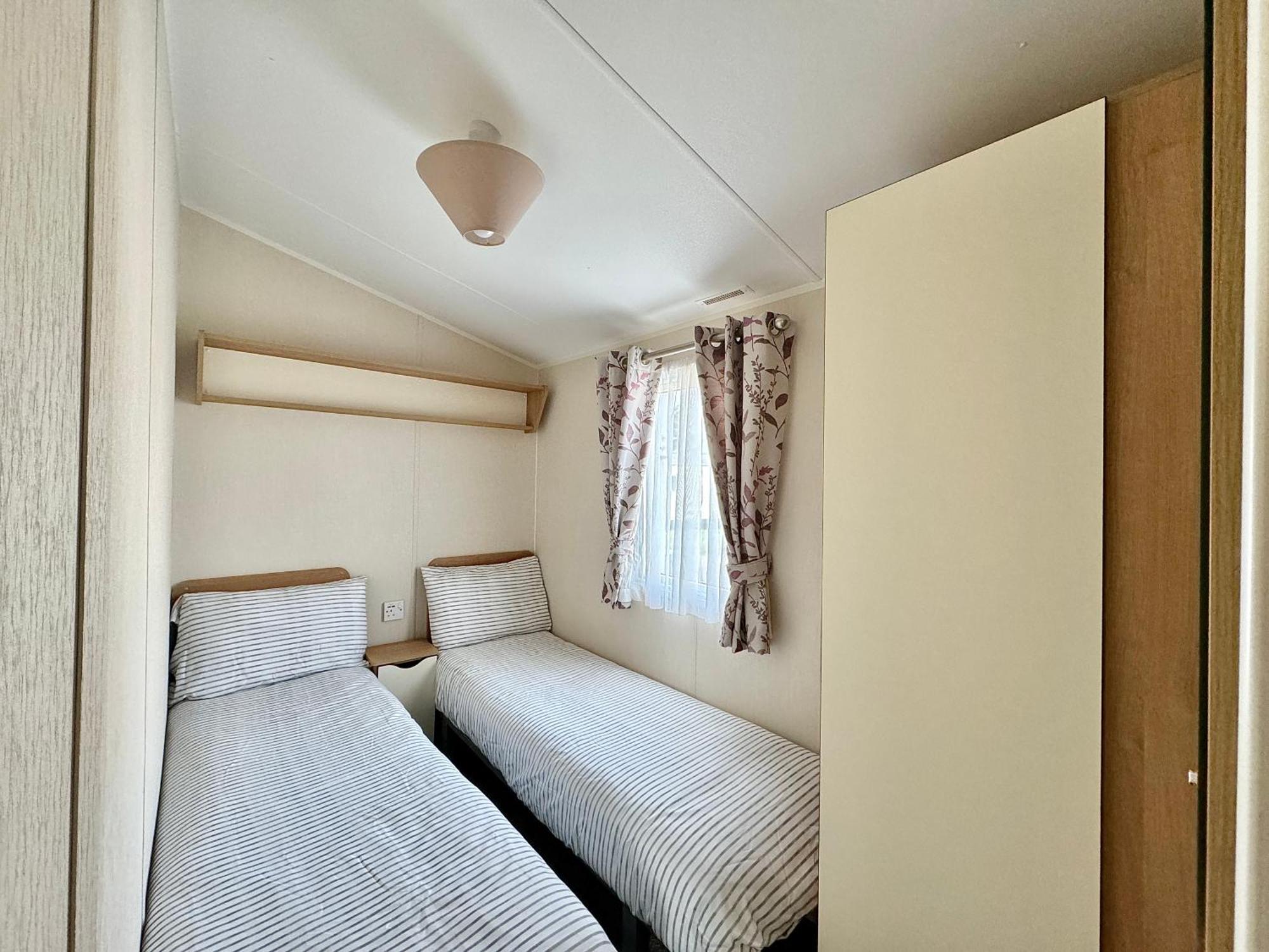 Haven Seashore Holiday Park Кейстър-он-Сий Екстериор снимка